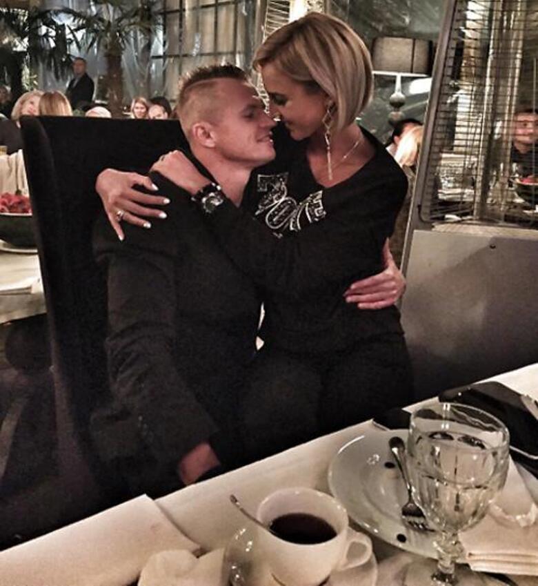 Ольга Бузова и Дмитрий Тарасов не скрывают свои чувства. Фото: Instagram.com/buzova86.