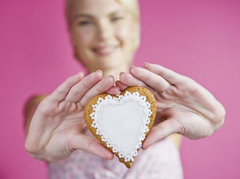 Почему люди заменяют любовь едой? Фото: Lori.ru. 