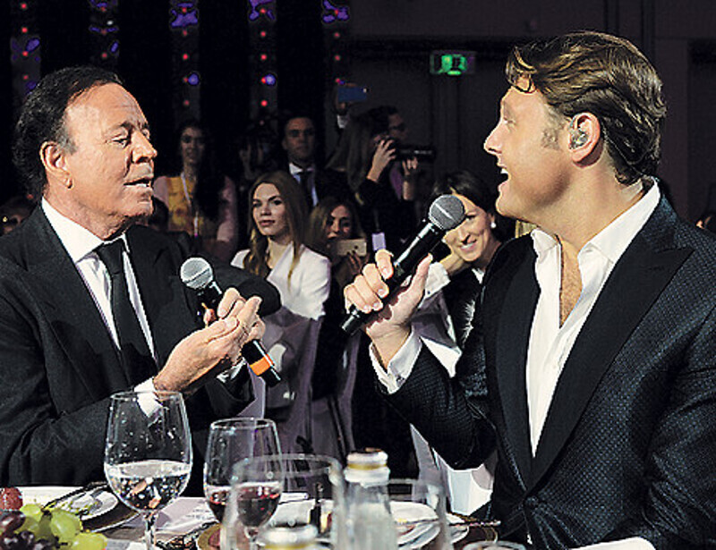 Знакомство с легендарным Хулио Иглесиасом переросло в крепкую дружбу и даже совместное турне. Фото: материалы пресс-служб.