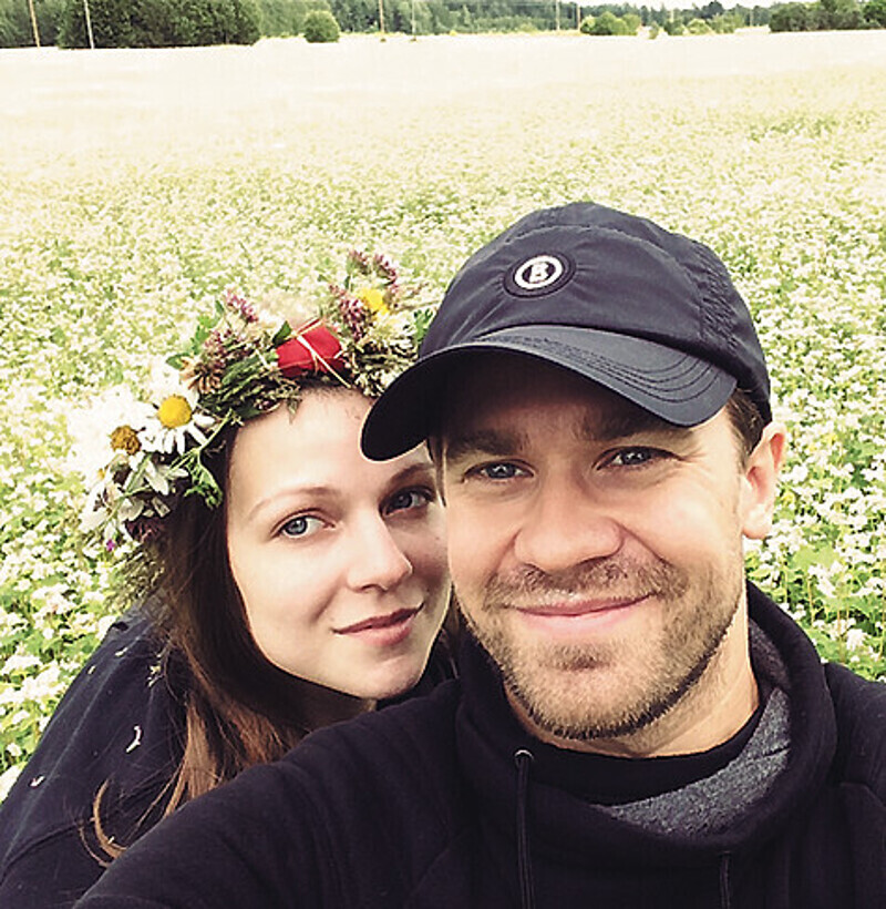 Свою возлюбленную Дану Абызову Алексей чаще видит на работе, чем дома. Но это не мешает их романтическим отношениям. Фото: личный архив Алексея Морозова.