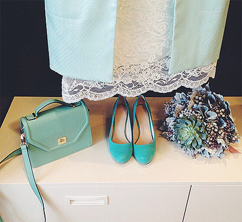 Свадебная сумочка - это прежде всего красивый аксессуар, который поможет закончить образ. Фото: Мила Тоболенко.