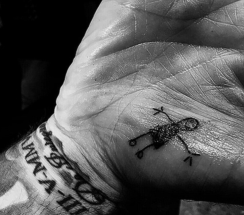 Виктория Бекхэм показала новое тату мужа. Фото: Instagram.com/victoriabeckham.