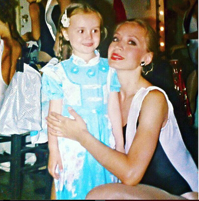 Маленькая Поля с мамой. Фото: социальные сети