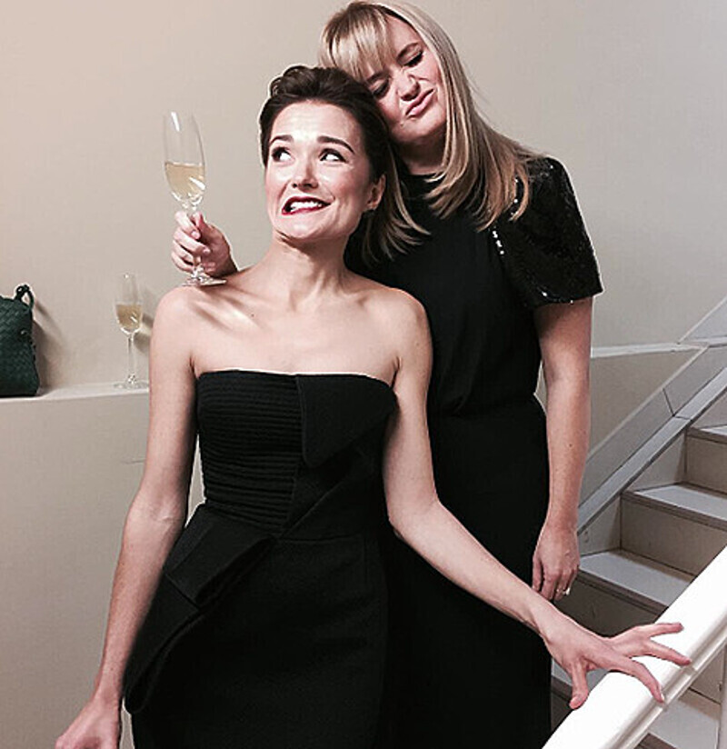 Надежда и Анна Михалковы на юбилее отца. «Красота спасет мир», - подписала фото Анна. Фото: Instagram.com/anikiti4na.