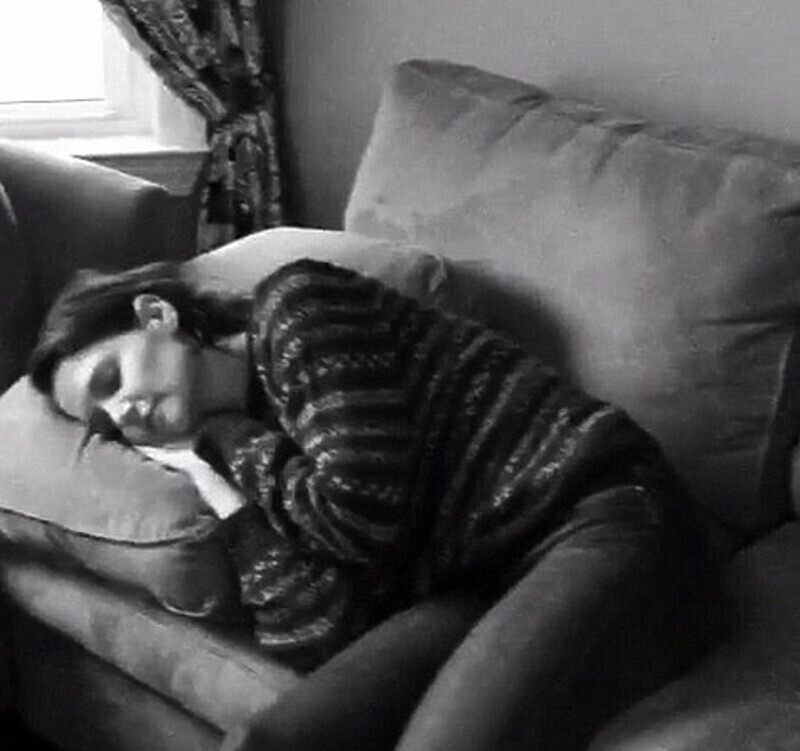 Кэти разомлела после сытного ужина. Фото: instagram.com