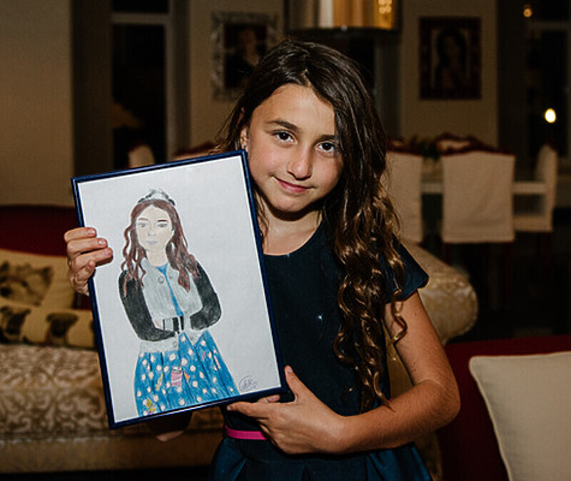 Подарок от подруги из Украины - картинка с изображением Эммы. Фото: материалы пресс-служб.