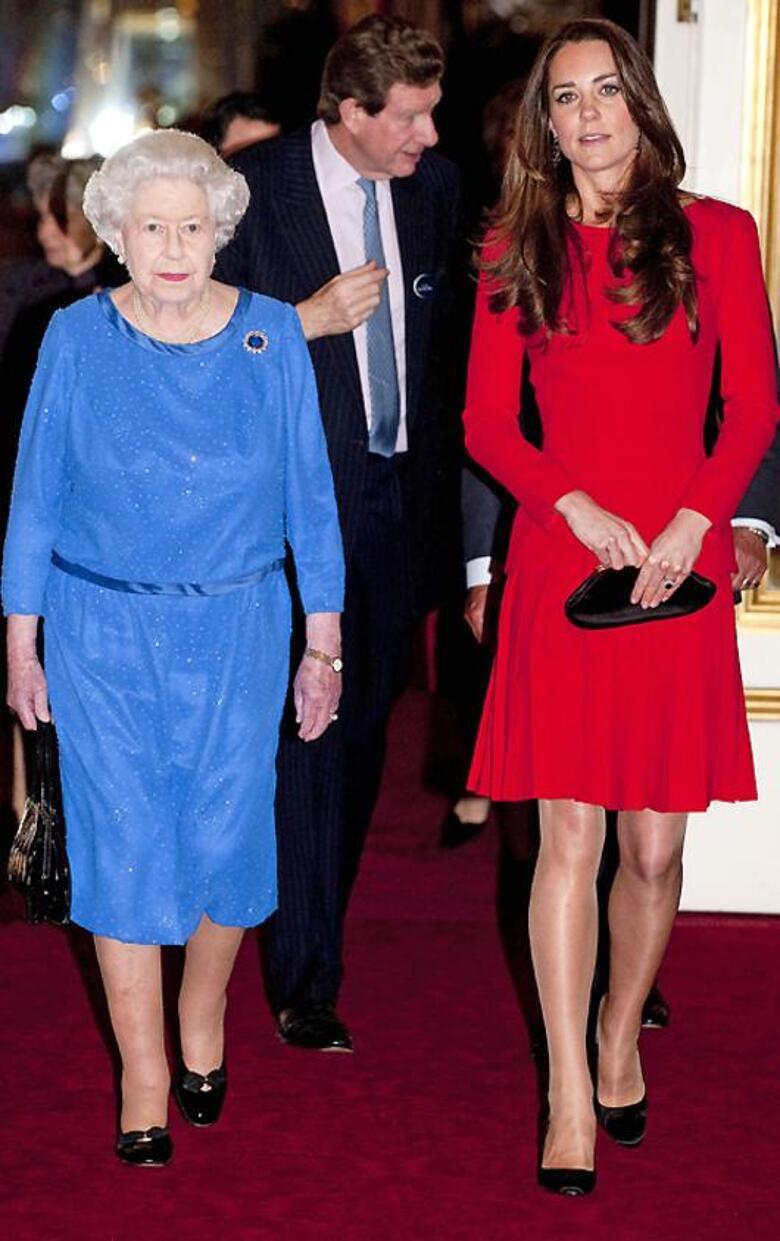 Елизавета II и Кейт Миддлтон. Фото: Rex Features/Fotodom.ru.