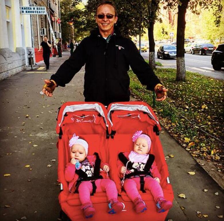 Иван Охлобыстин шутит, что подрабатывает няней. Фото: Instagram.com/psykero1477.