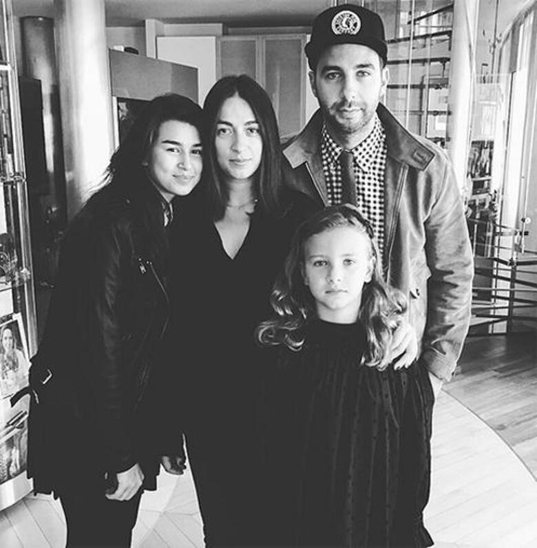 Иван Ургант с семьей. Фото: Instagram.com/urgantcom.