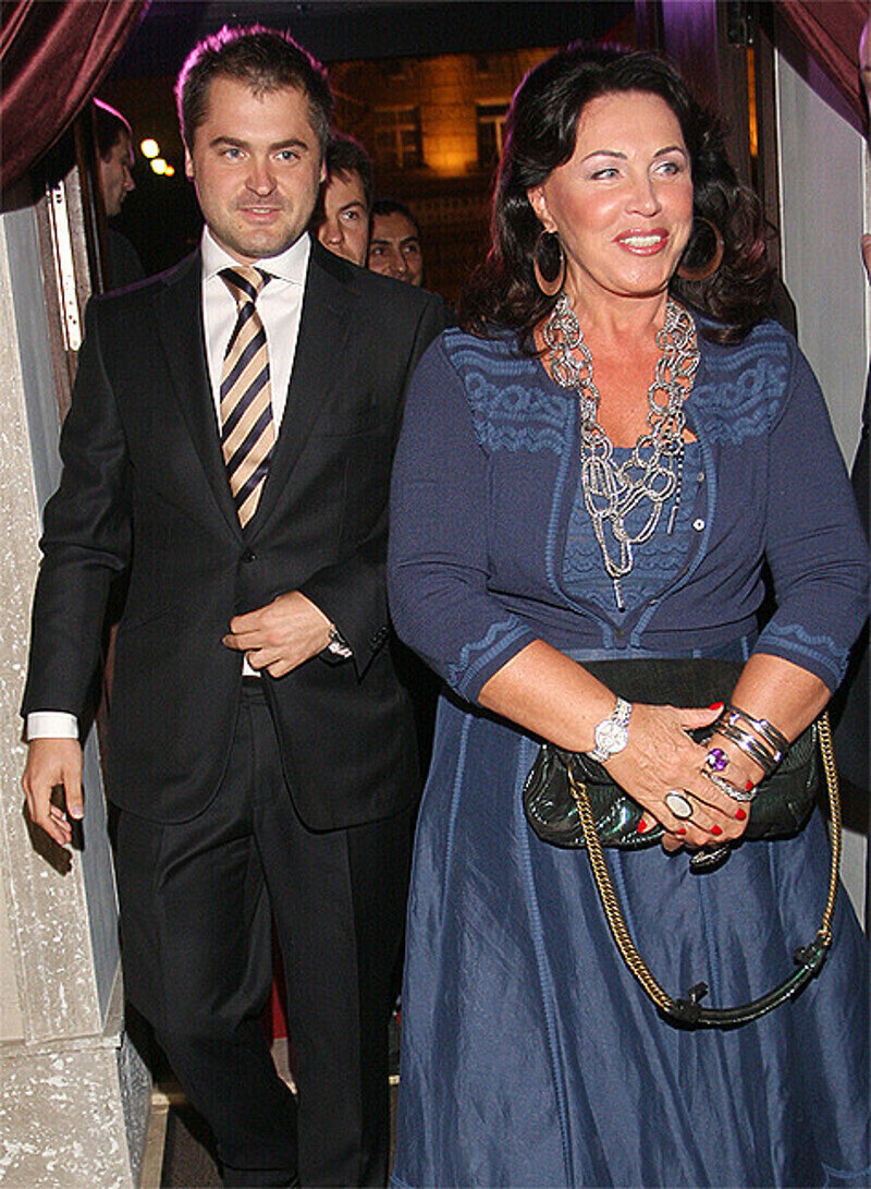 У Евгения Гора и Надежды Бабкиной разница в возрасте тридцать лет. Но кто ее замечает?