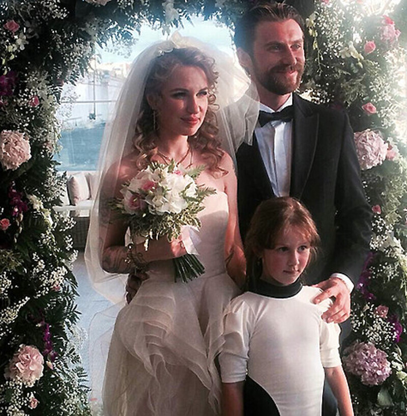 Свое свадебное платье и наряд для дочери Валерия Гай Германика заказала у известного дизайнера Светланы Тегин. Фото: Facebook.com.