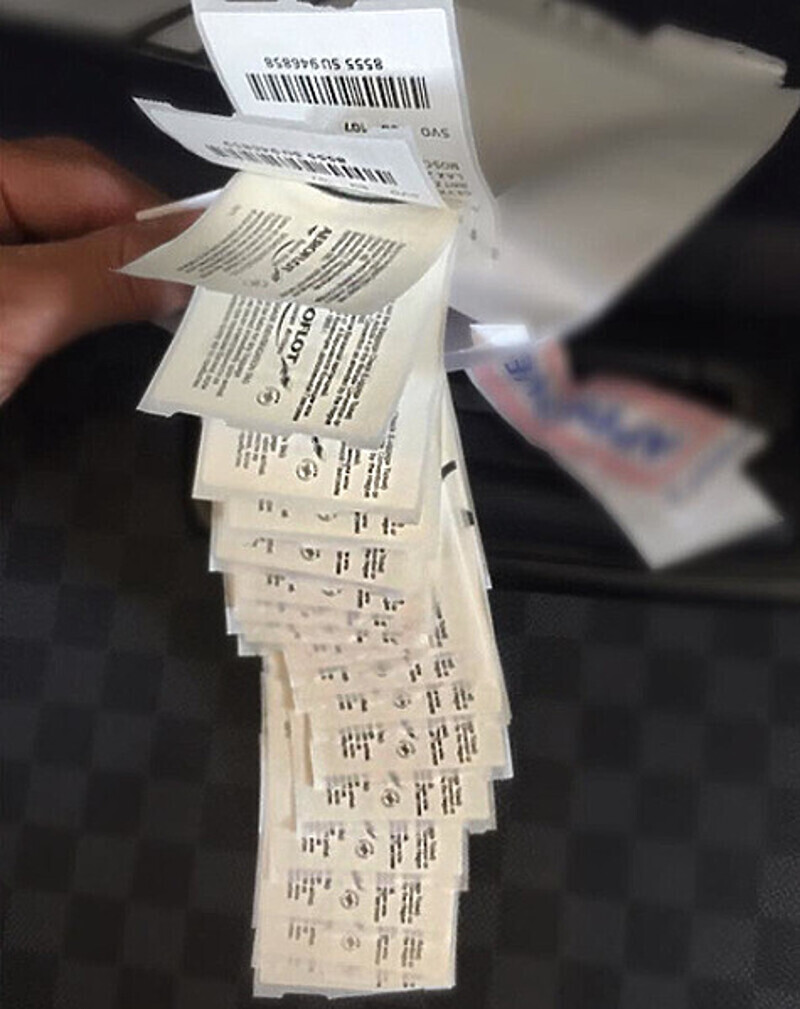 Багажные квитанции Топурии. Как выяснилось, вес багажа артистки составил 800 кг. Фото: Instagram.com/keti_one_official.