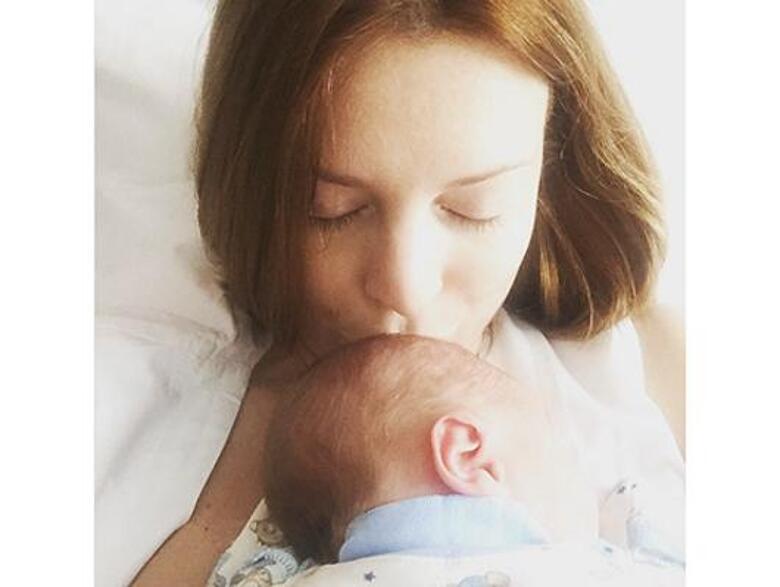 На следующий день после родов Подольская поблагодарила всех за поздравления и опубликовала снимок малыша. Фото: Instagram.com.