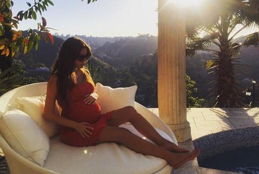 Эту фотографию Кети Топурия опубликовала, когда находилась на 38 неделе беременности. Фото: социальные сети