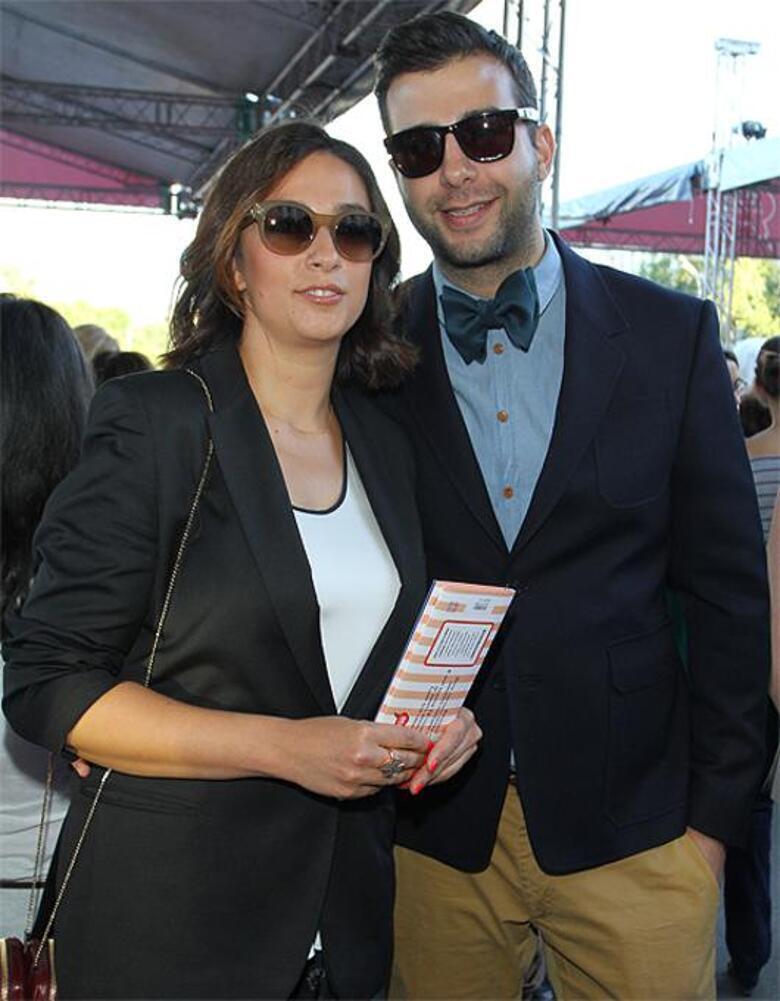 Иван Ургант с женой.