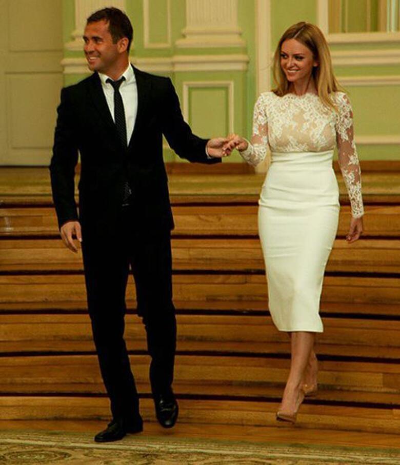 Александр Кержаков с женой Миланой. Фото: Instagram.com/a.kerzhakov11.