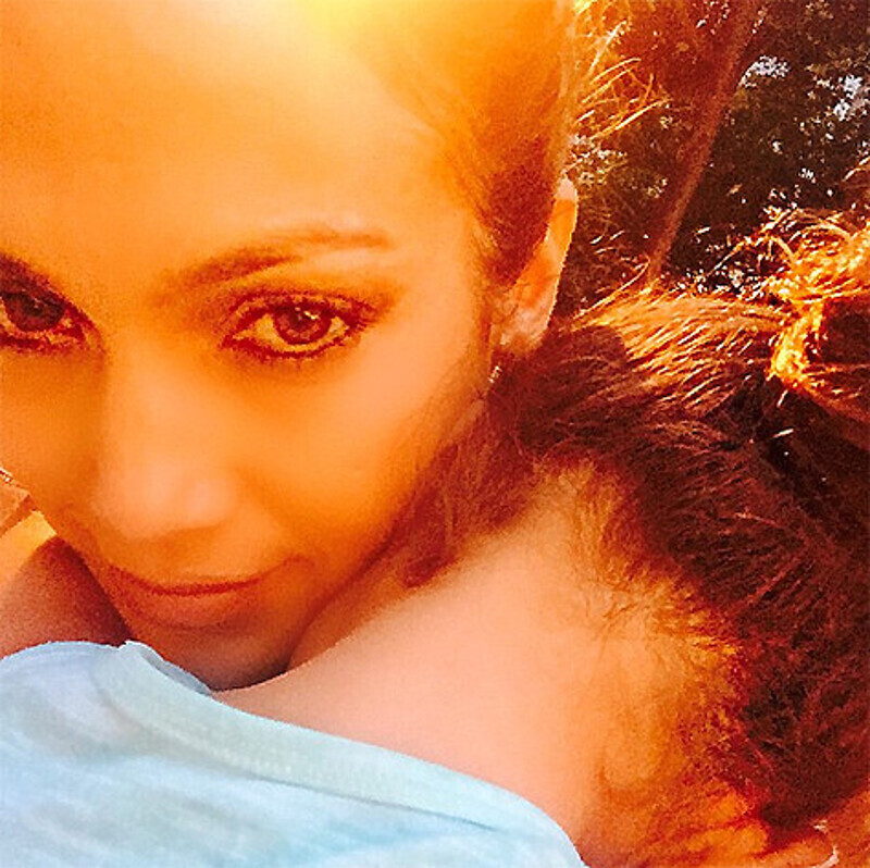 «Просто счастье!» - подписала этот снимок Дженнифер Лопес. Фото: Instagram.com/jlo.