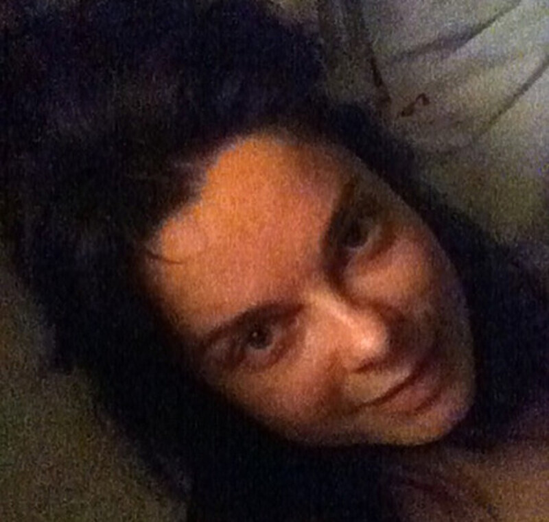 Селфи в постели всегда радуют фанатов артиста. Фото: Instagram.com/natellanatella.