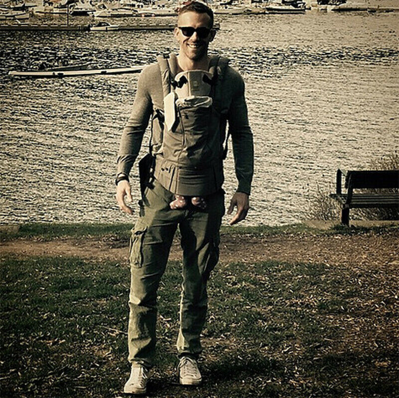 Райан Рейнольдс с дочерью. Фото: Instagram.com/