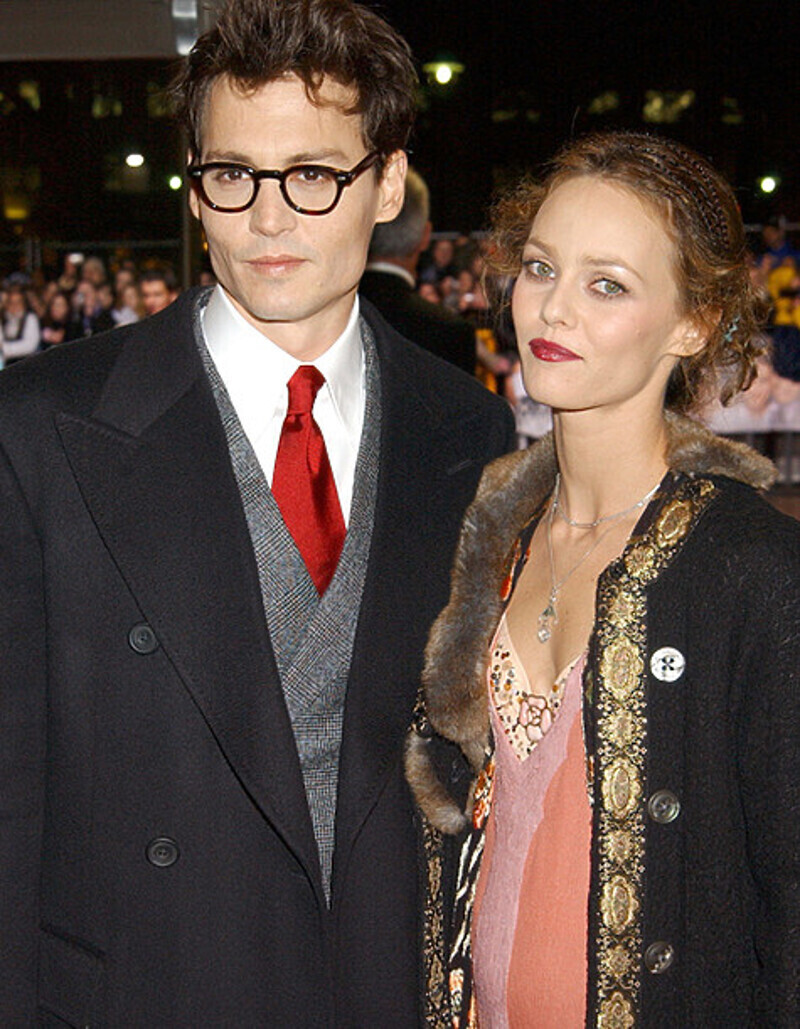 Говорят, что многолетняя подруга Деппа Ванесса Паради стала для актера лекарством от несчастной любви с моделью Кейт Мосс. Фото: Rex Features/Fotodom.ru.