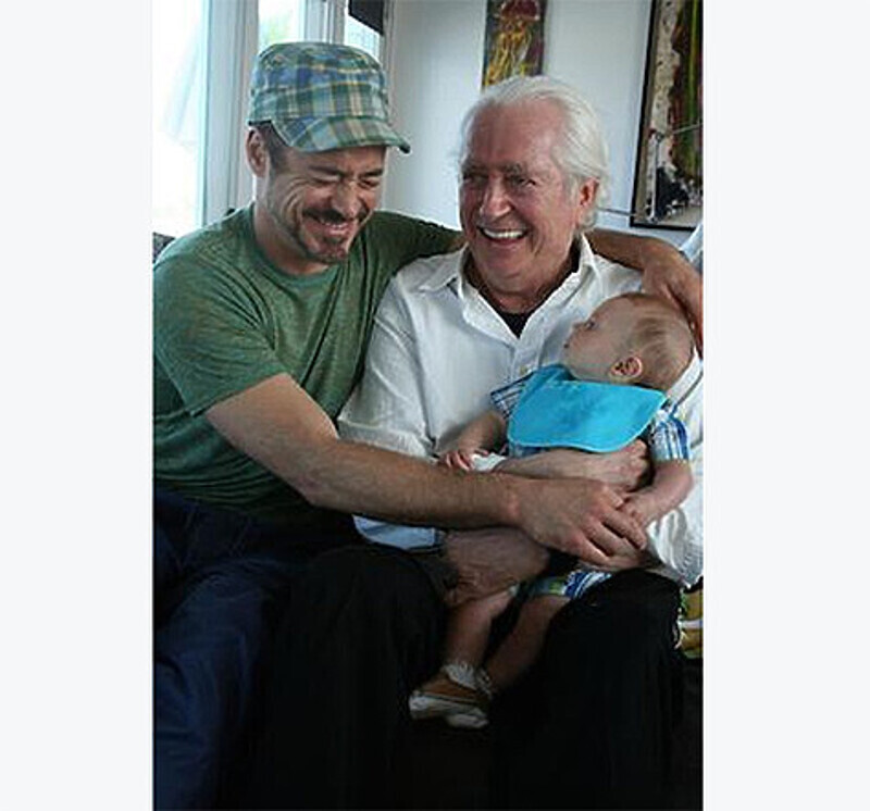 Роберт Дауни-младший со своим отцом и сыном Экстоном. Фото: Facebook.com/robertdowneyjr.