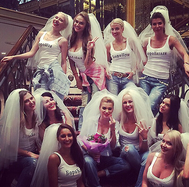 Ксения Бородина и ее подруги повеселились на девичнике. «Бородевичник» удался на славу. Фото: Instagram.com/borodylia.
