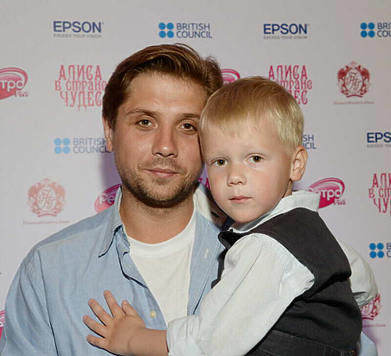 Роман Маякин с сыном. Фото: Анатолий Ломохов.