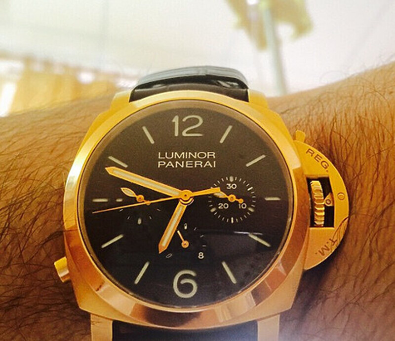 Этими часами Садальский похвастался два дня назад, посчитав, что жизнь коротка и нужно себя баловать. Фото: Instagram.com/stassadal.