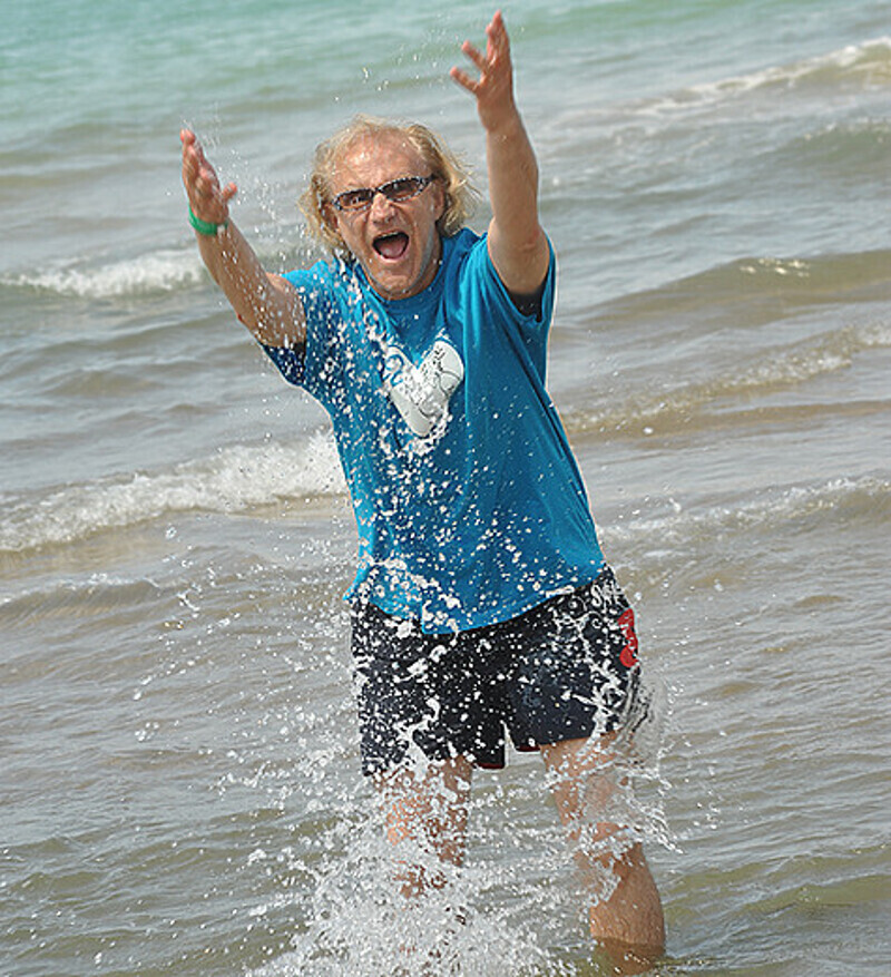 Евгений Воскресенский с удовольствием привезет на море детей, когда они у него появятся... Фото: Борис Кремер.