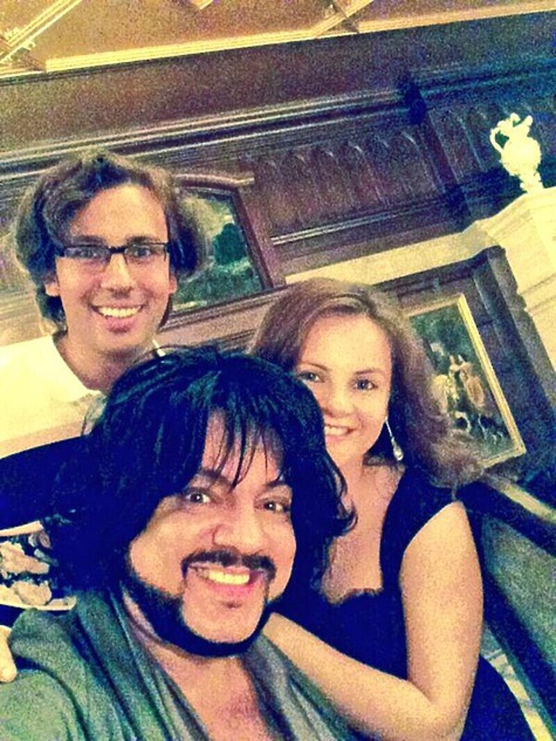 Максим Галкин, Филипп Киркоров и Юля Проскурякова делали селфи. Фото: социальные сети