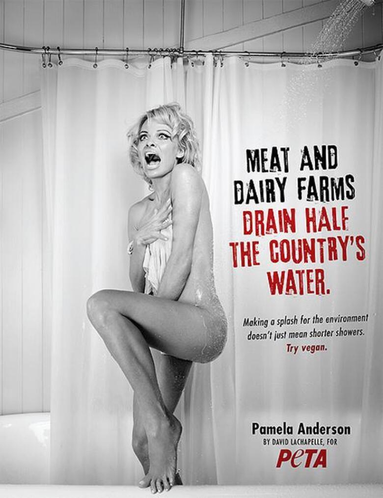 Памела Андерсон. Фото: www.peta.org.