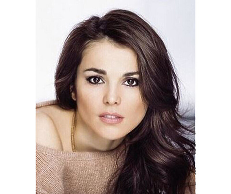 Сати Казанова. Фото: материалы пресс-служб.