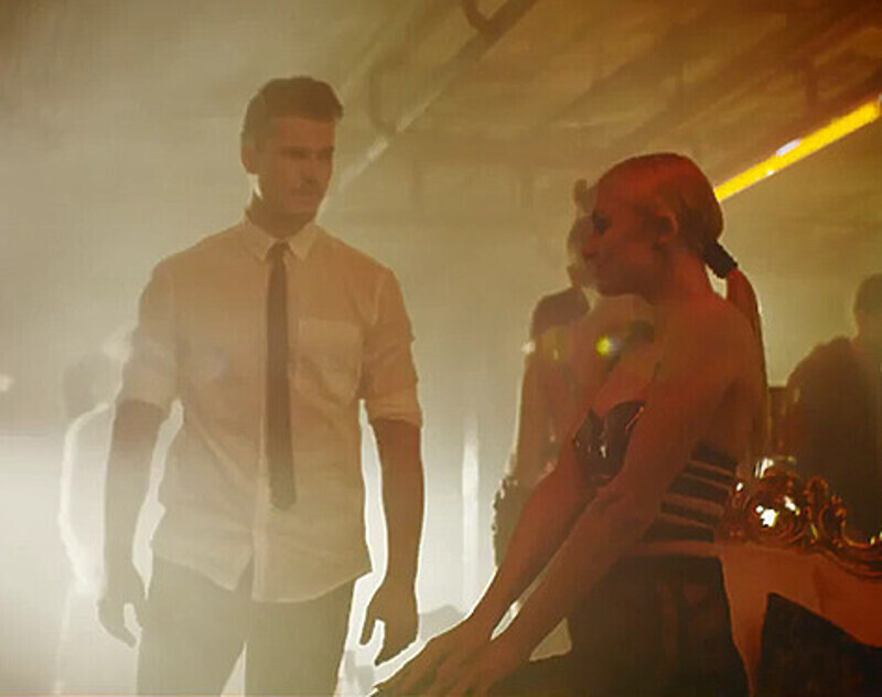 Глеб Савченко снялся в новом клипе Пэрис Хилтон. Фото: материалы пресс-служб.