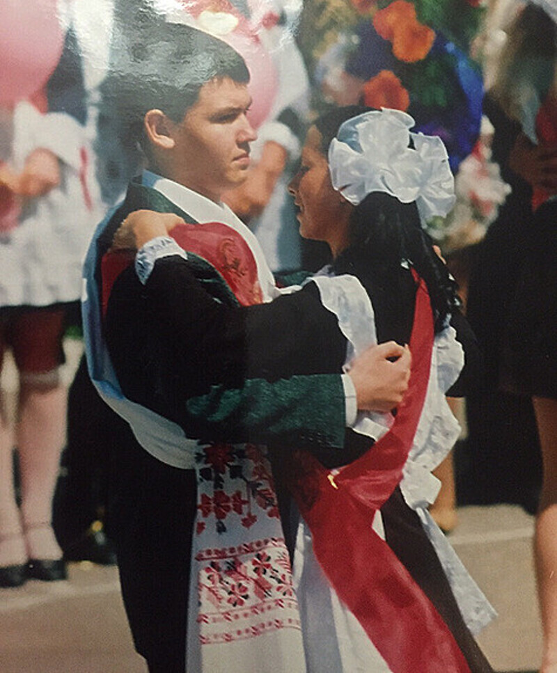 Анна Грачевская танцевала вальс на последнем звонке. Фото: личный архив.