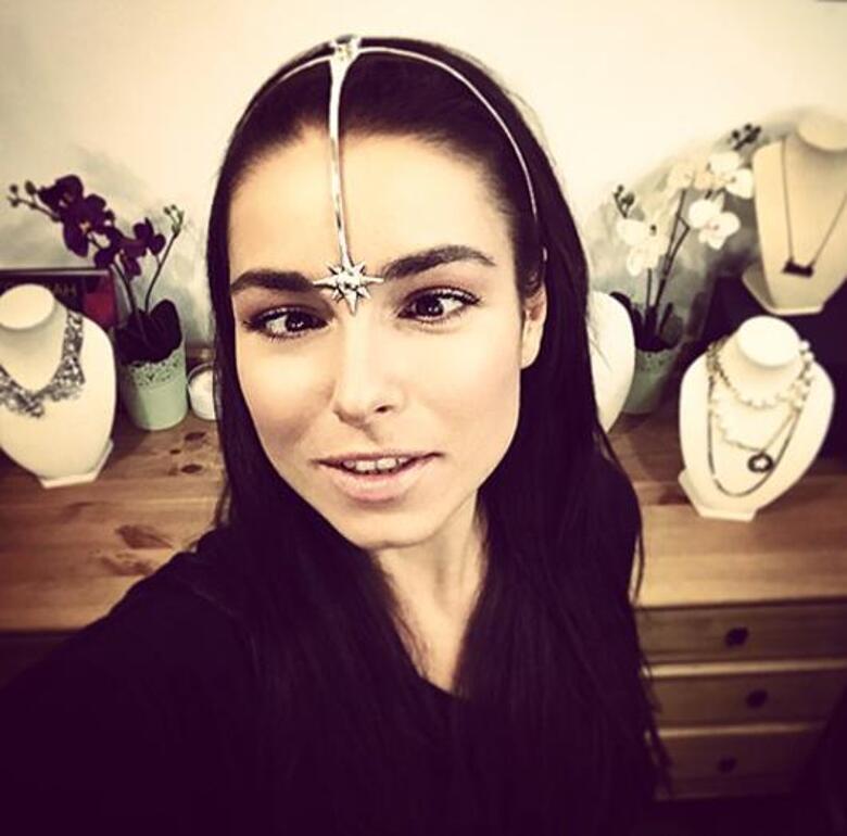 Ирена Понарошку показала поклонникам, как выглядит усилитель желаний. Фото: Instagram.com/irenaponaroshku.