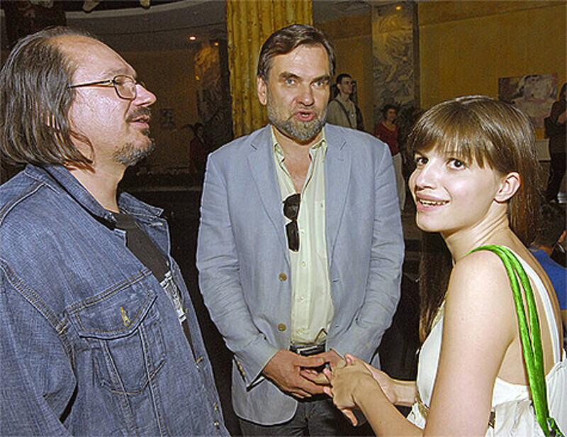 Алексей Балабанов, Сергей Сельянов и Агния Кузнецова на презентации фильма "Груз-200".