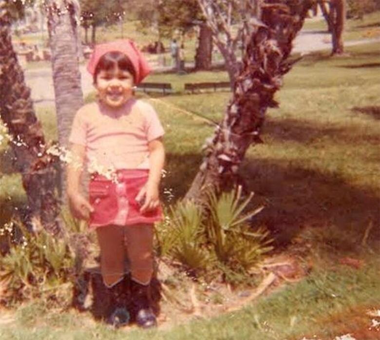 Ева Мендес в детстве. Фото: Instagram.com/evamendes.