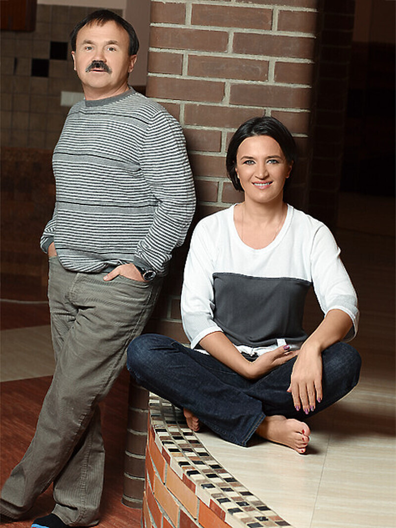 Сначала Анна и Сергей Ливиновы создали совместное рекламное агентство. Но кризис 98-го года внес свои коррективы в планы сестры и брата. Фото: пресс-служба издательства «Эксмо».