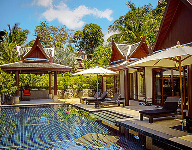 В бассейне семья певца купается даже чаще, чем на море. Фото: компания BizPhuket – эксклюзивный представитель по продаже виллы Григория Лепса (Пхукет, Таиланд), bizphuket.net.