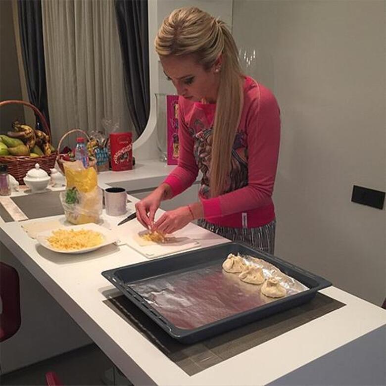 Ольга Бузова готовит по ночам. Фото: Instagram.com/buzova86.