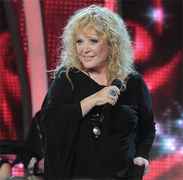 Алла Пугачева.