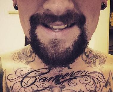 Бенджи Мэдден набил имя Кэмерон Диаз. Фото: Instagram.com.