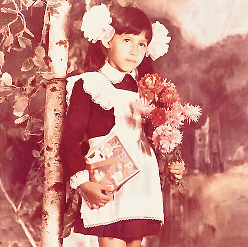 Елена Борщева в первом классе. Фото: Instagram.com.