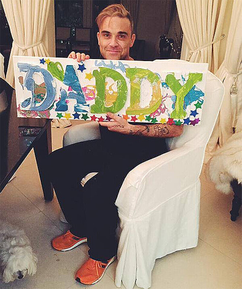 «Мой самый лучший подарок на день рождения», – подписал этот снимок Робби Уильямс. Фото: Facebook.com/robbiewilliams.