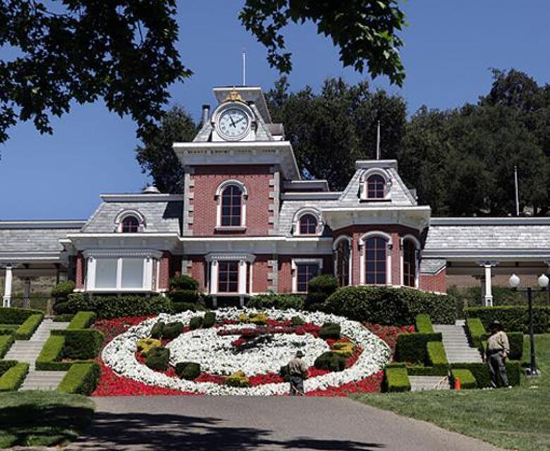 Ранчо покойного Майкла Джексона Neverland. Фото: AP Images.