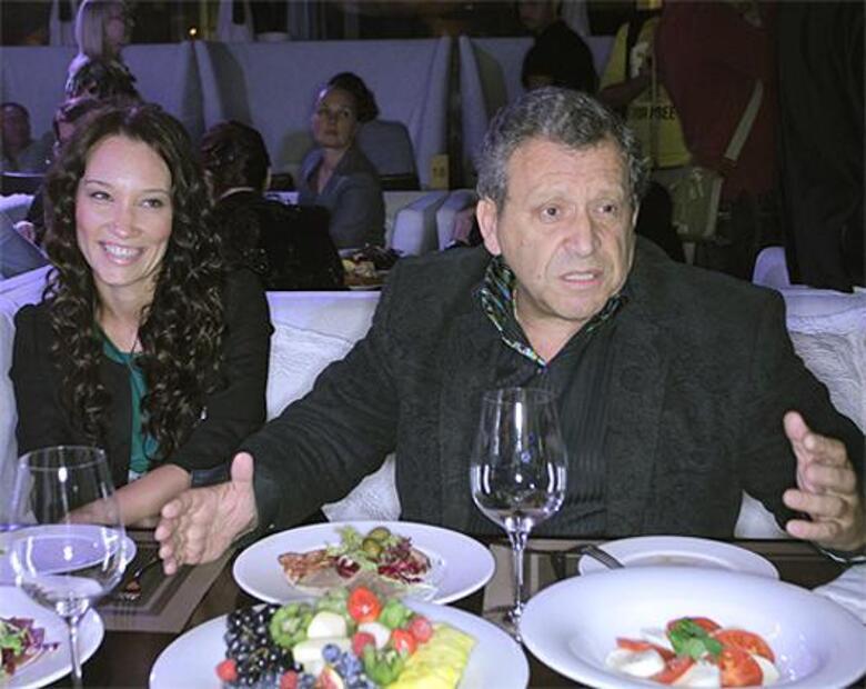 Борис Грачевский был замечен с новой девушкой.