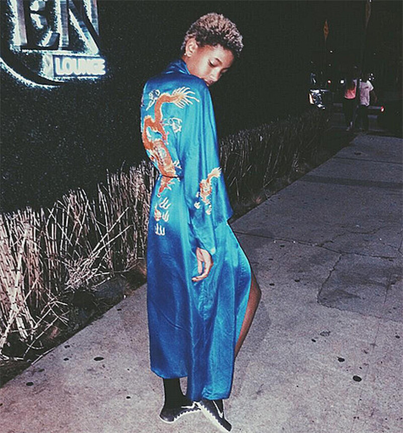 Сейчас Уиллоу Смит осветляет концы своих волос. Фото: Instagram.com/brooklynbeckham.