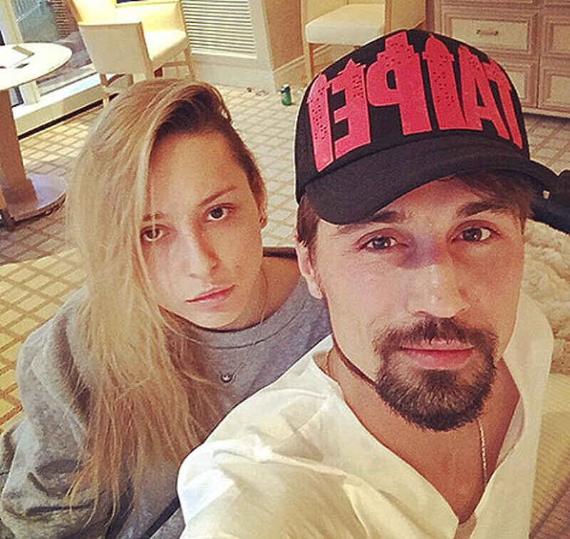 Во время американских каникул певец встретил свою младшую сестру Аню Белан. Фото: Instagram.com/bilanofficial.