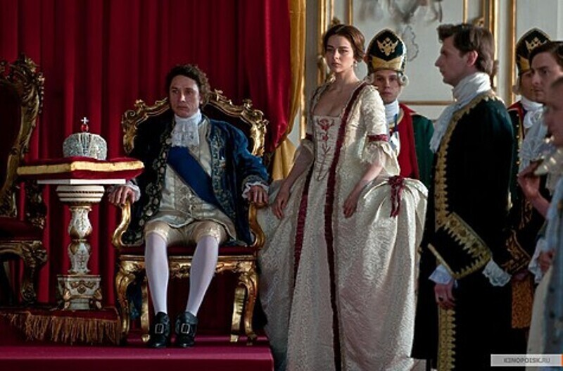 "На съемках были платья невероятной красоты, и я себя очень гармонично себя в них чувствовала". Фото: материалы пресс-служб.