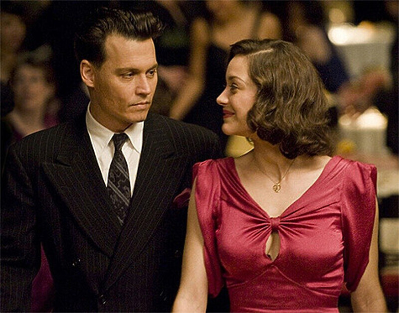 Поцелуй Кэри Маллиган с Джонни Деппом в картину так и не вошел. Кадр из фильма «Джонни Д.».